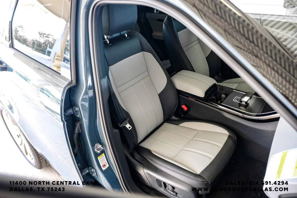 New 2026 Tribeca Blue Metallic Land Rover Hoxton Edition image 34