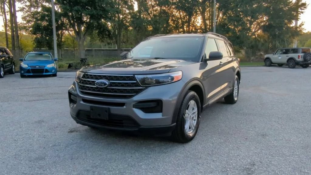 Used 2023 Carbonized Gray Metallic Ford XLT image 8