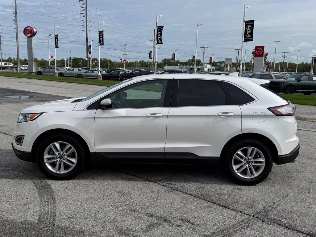 Used 2017 White Ford SEL image 4
