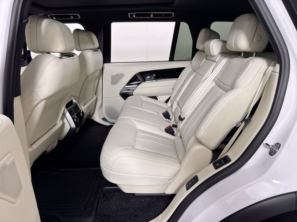 New 2026 OSTUNI PRL WHT Land Rover SE LWB image 20
