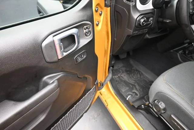 New 2026 Goldilocks Exterior Paint Jeep Sport S image 8