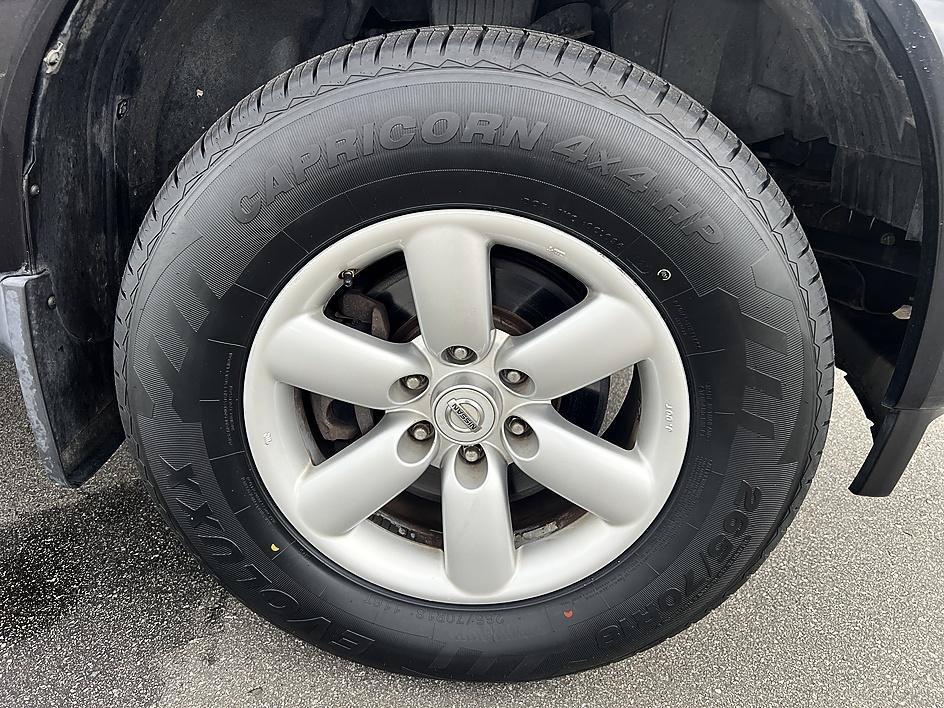 Used 2014 Galaxy Black Metallic Nissan SV image 12