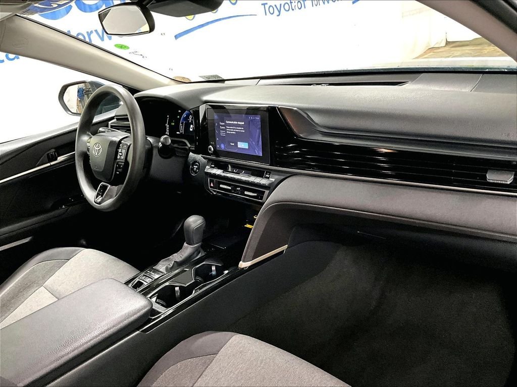 Used 2025  Toyota LE image 14