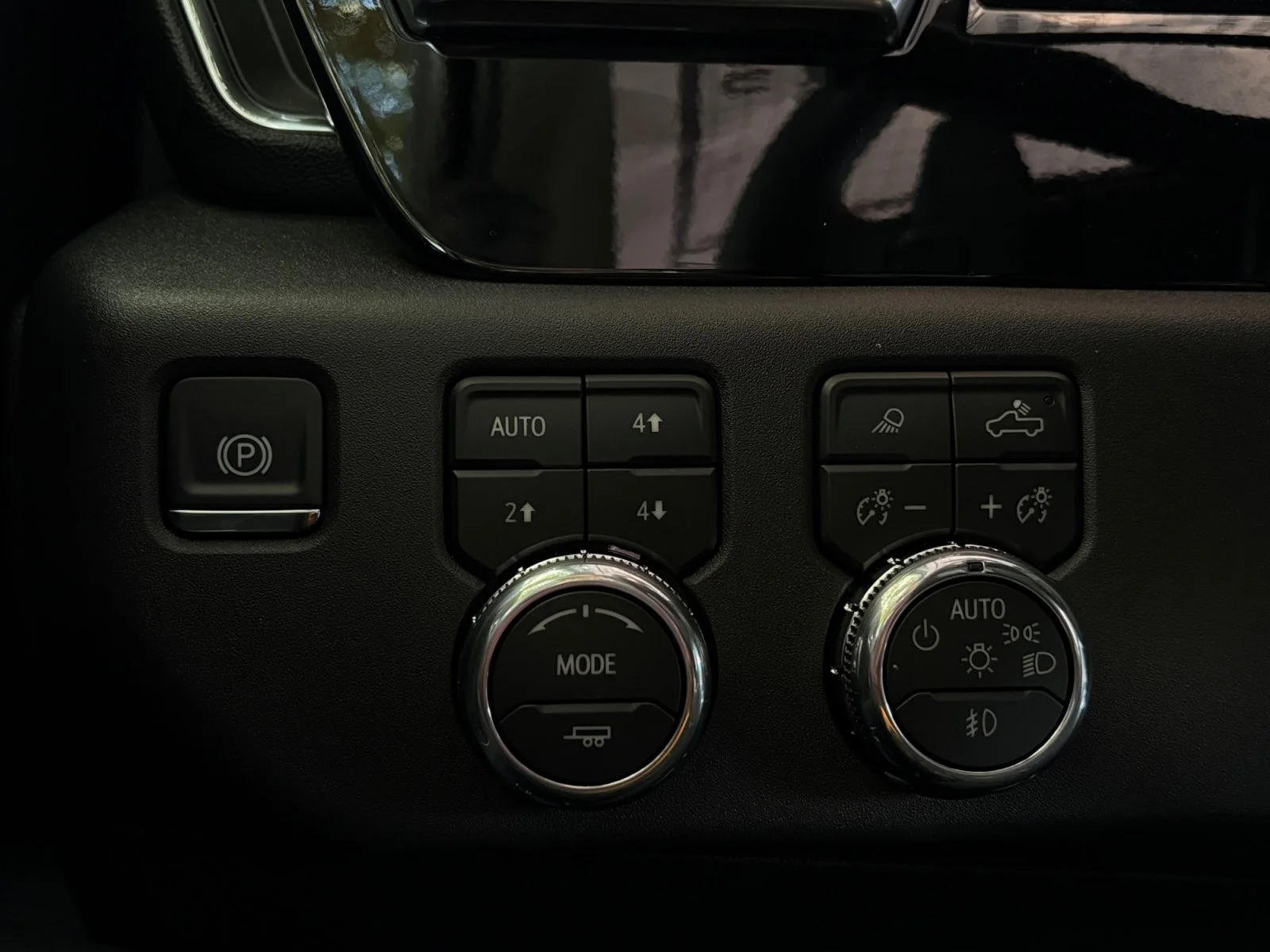 New 2026 Summit White GMC SLT image 29