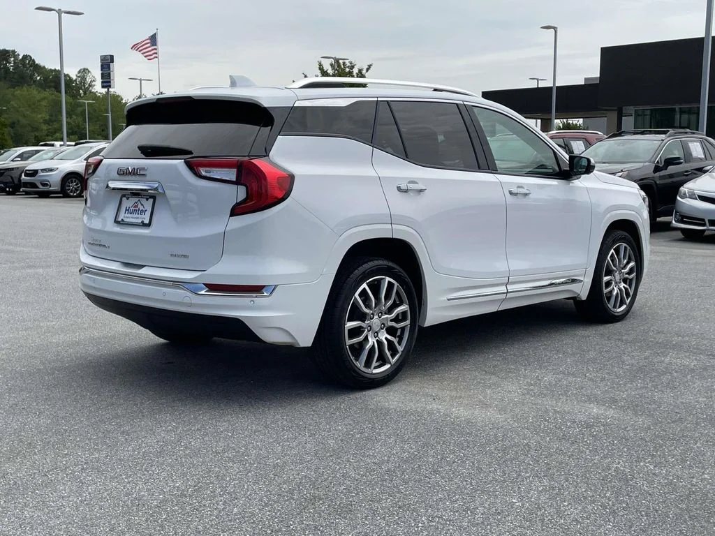 Used 2023 Summit White GMC Denali image 31