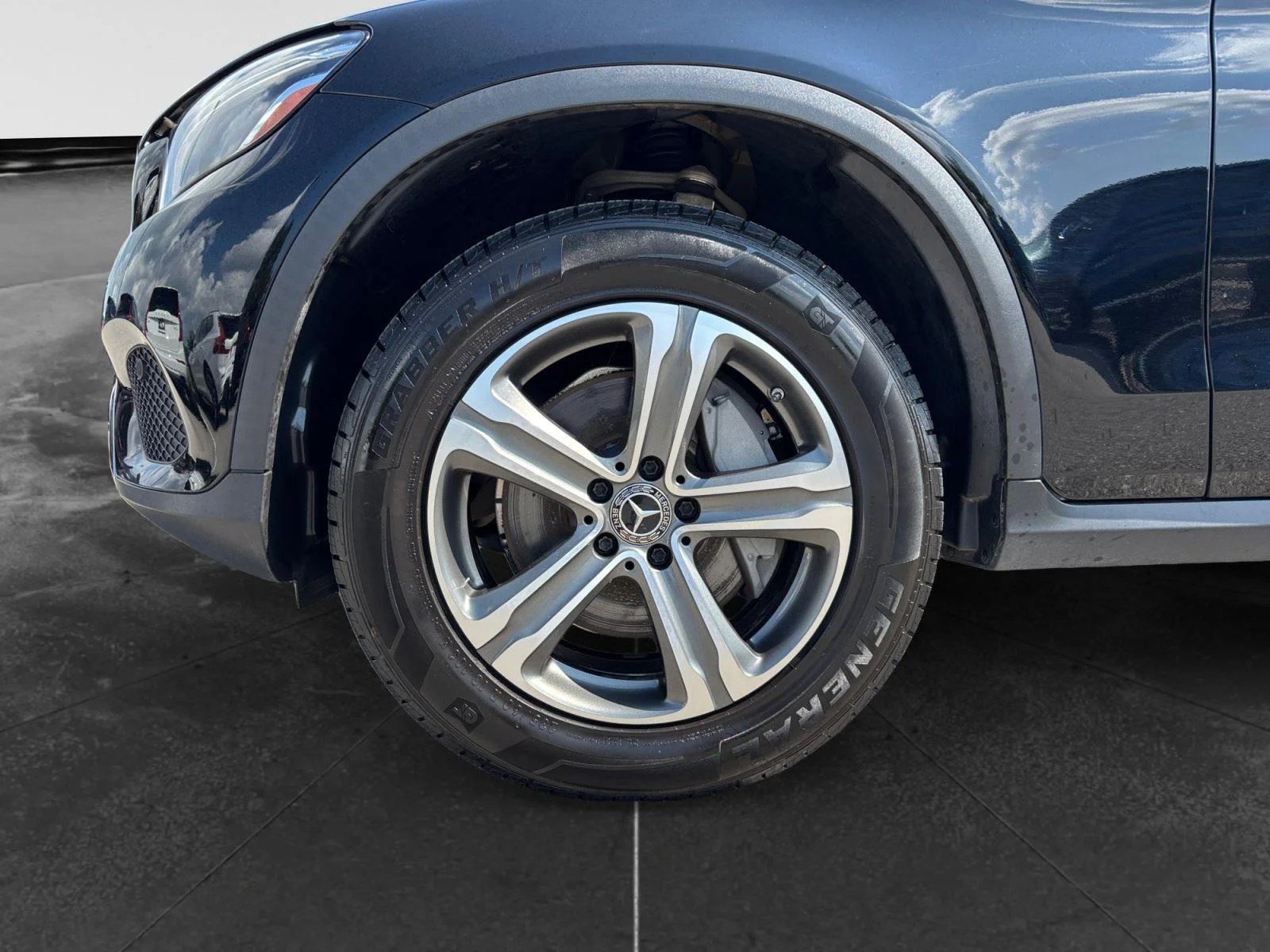 Used 2019 Black Mercedes-Benz GLC 300 image 9