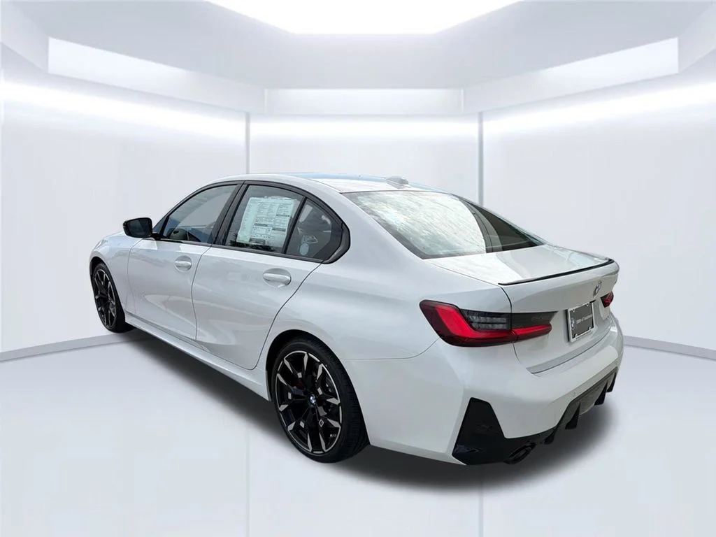 New 2026 Alpine White BMW 330i image 4