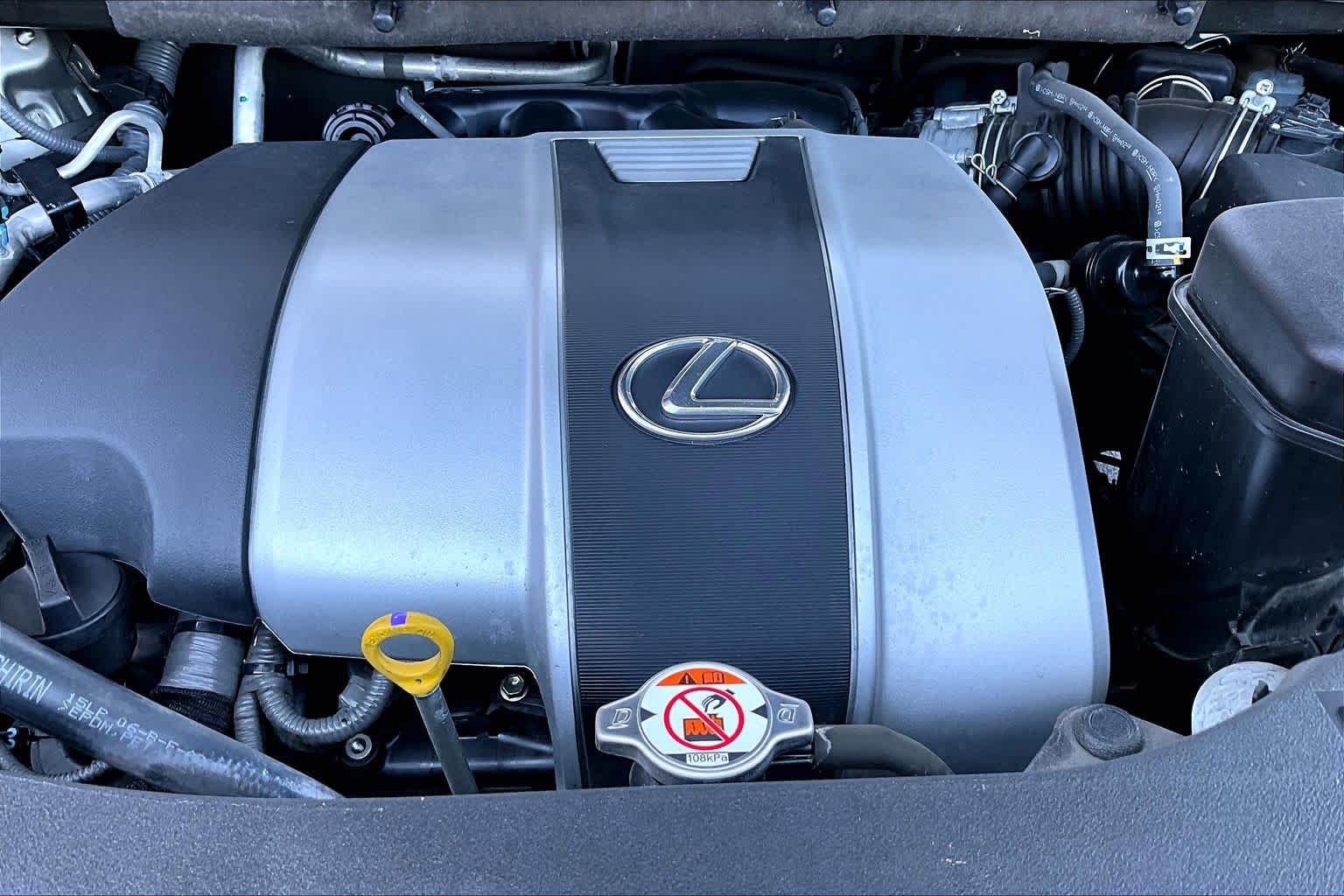 Certified Used 2022 Atomic Silver Lexus  image 32
