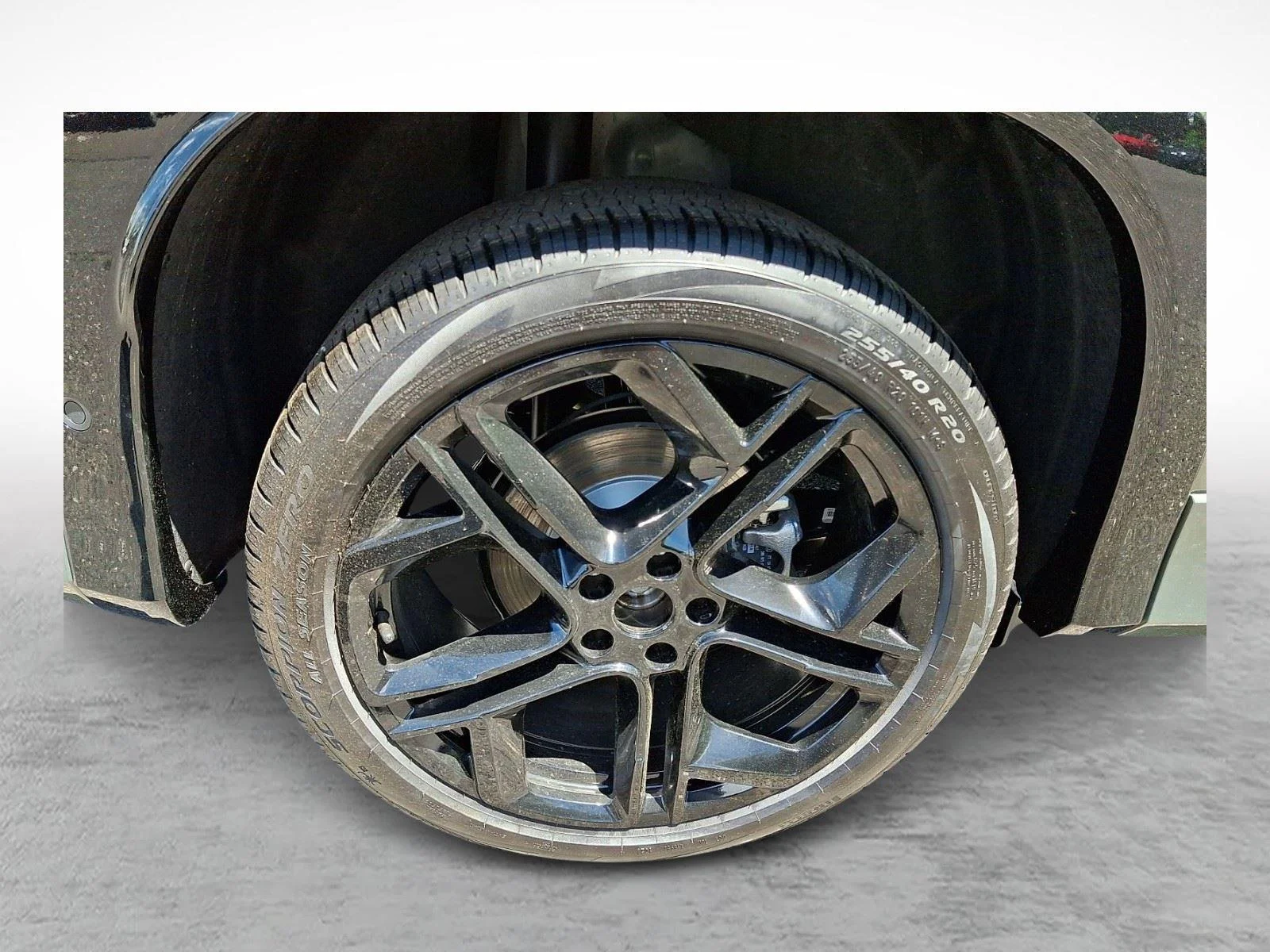 New 2026 X52T/AVAGRNBLKR Volkswagen SE R-Line Black image 7
