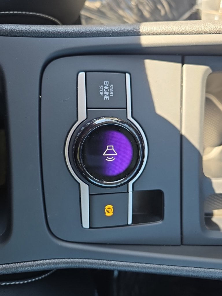 Certified Used 2026  Volkswagen SE image 21
