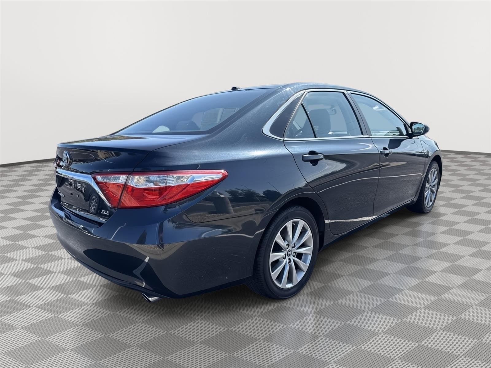 Used 2015 Cosmic Gray Mica Toyota XLE image 8