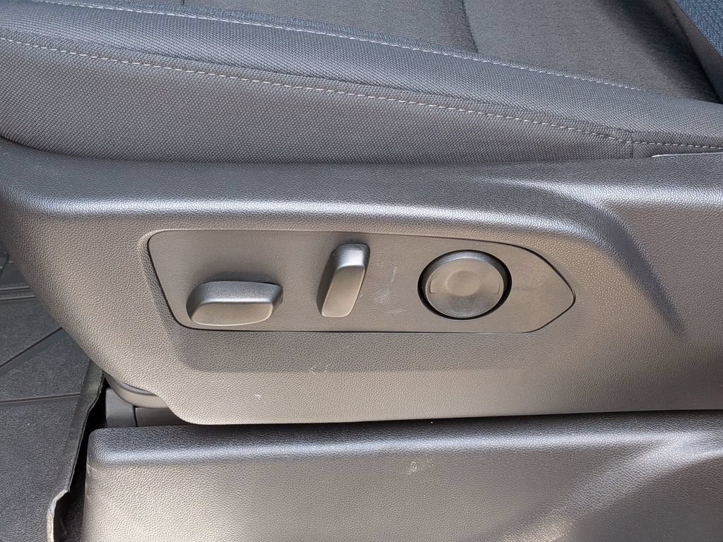 2025 Chevrolet Silverado 1500 LT - Photo 17
