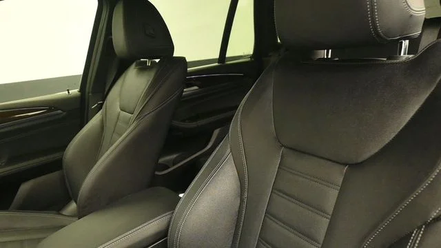 Used 2022 Dark Graphite BMW xDrive30i image 21