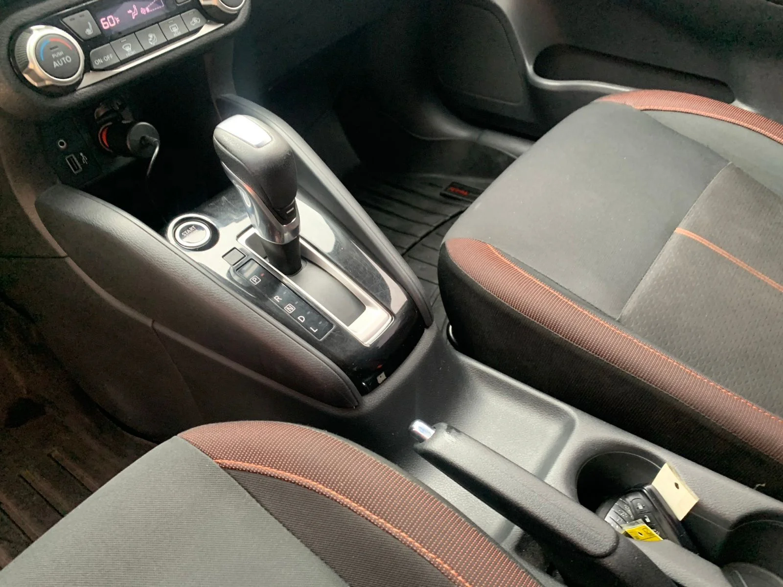 Used 2020 Blue Nissan 1.6 SR image 10
