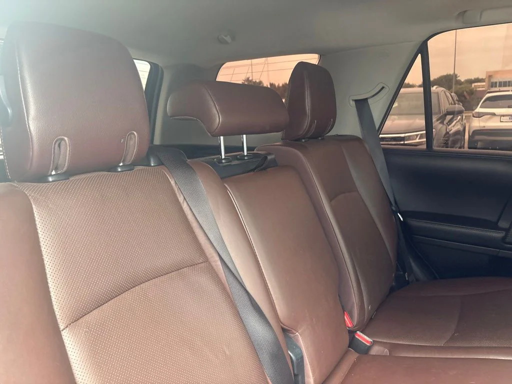 Used 2016 Silver Toyota Limited image 34