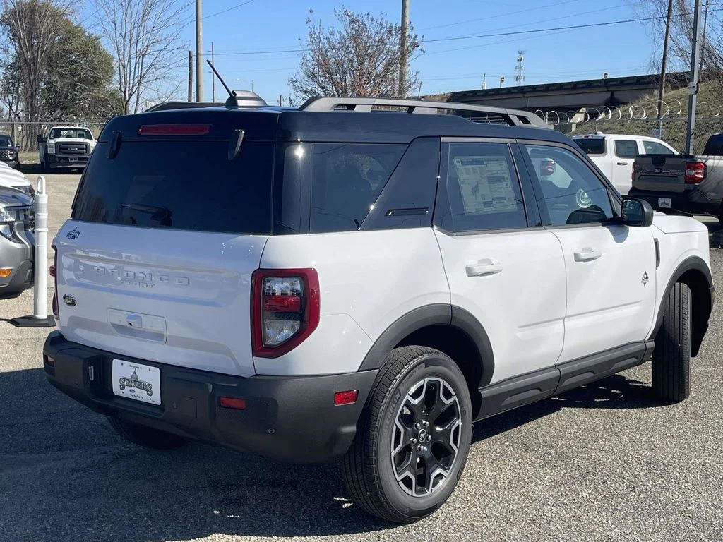 New 2025 Oxford White Ford Outer Banks® image 3