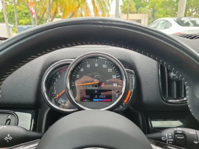 Used 2018 Silver MINI Base image 23