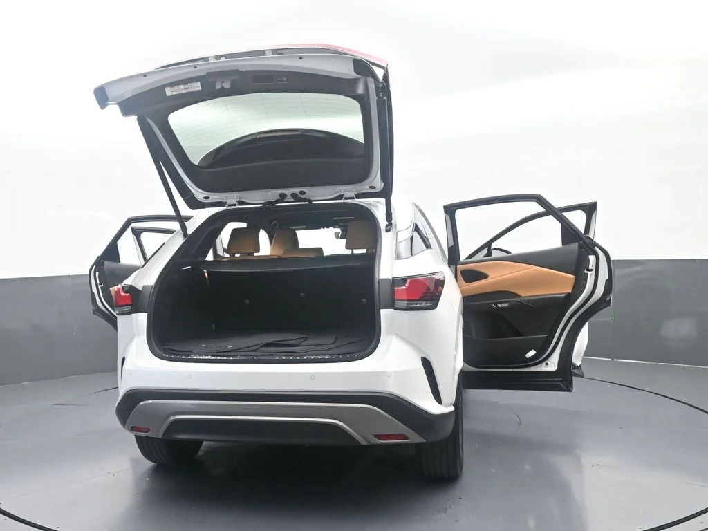 Used 2025 White Pearl Lexus 350 image 74