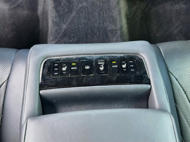 Used 2018 Silver Lexus LS 500 image 20