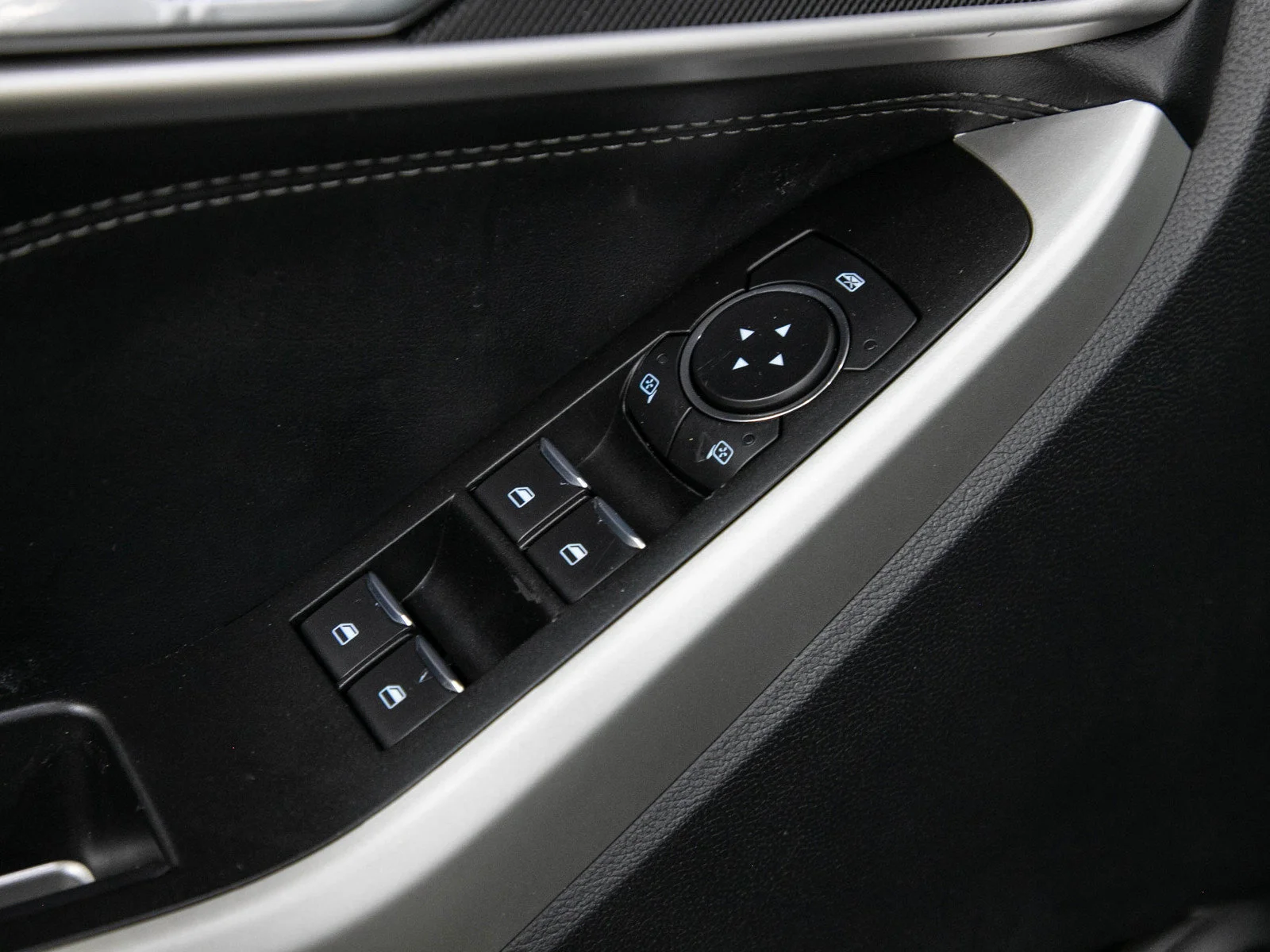 Used 2020 Black Metallic Ford XLT image 23