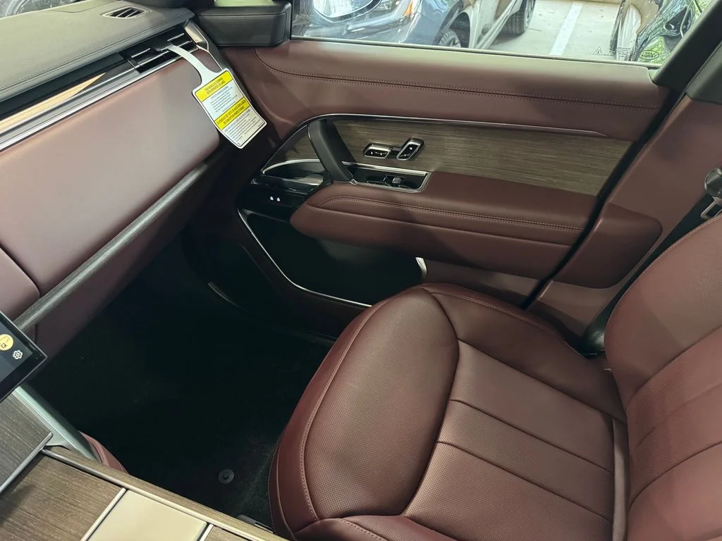 New 2026 Batumi Gold Premium Metallic Land Rover SE image 23