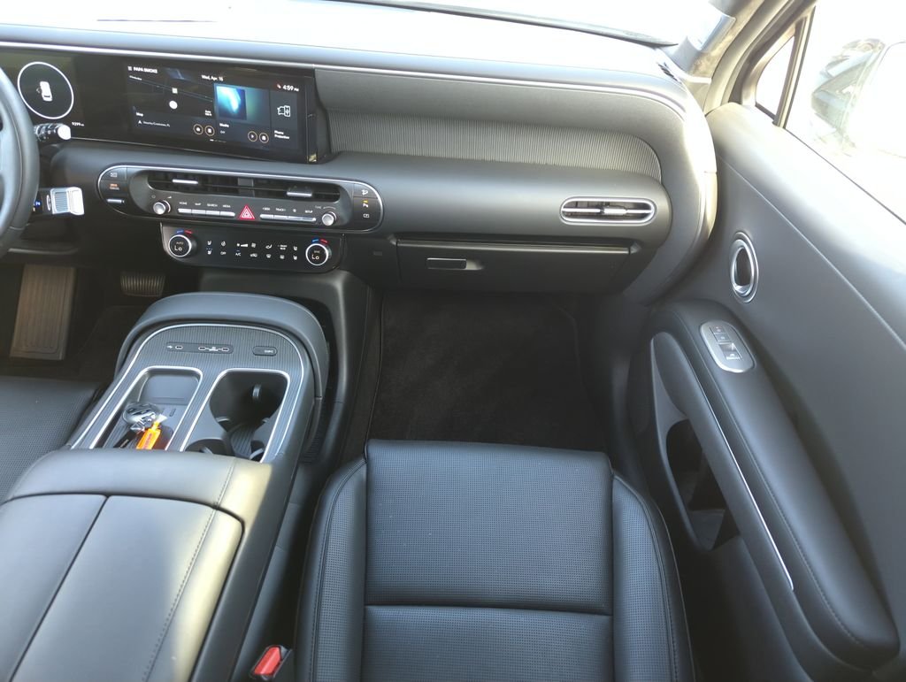 Used 2026 Black Hyundai Calligraphy image 16