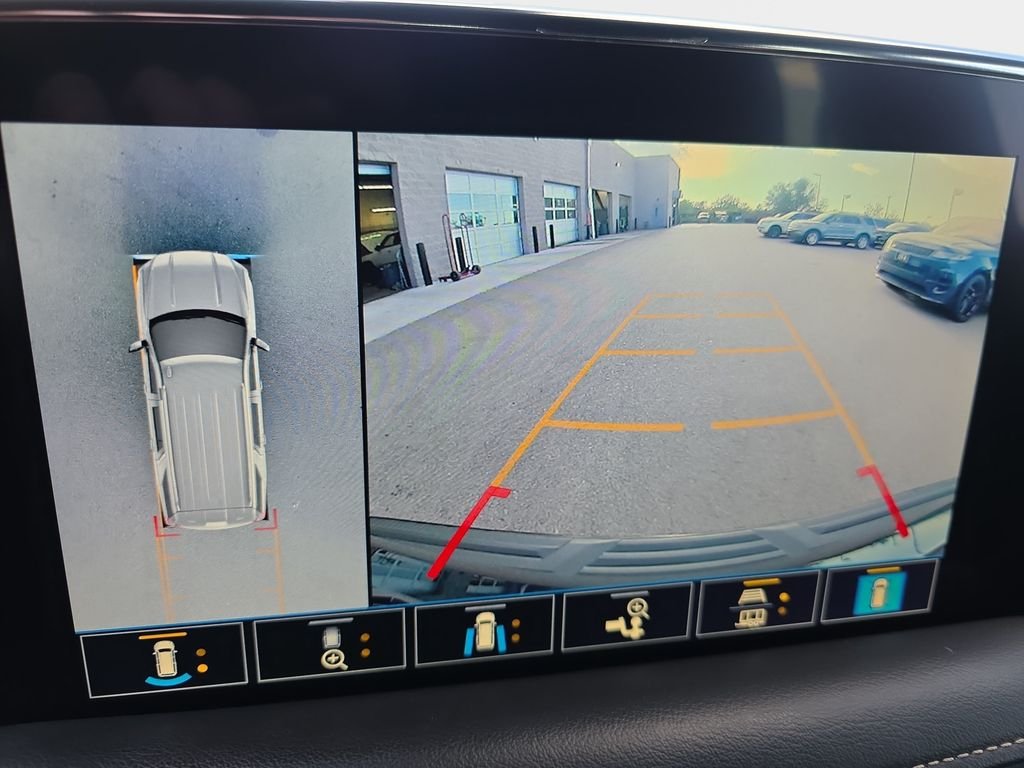 Used 2021 Black GMC SLT image 27