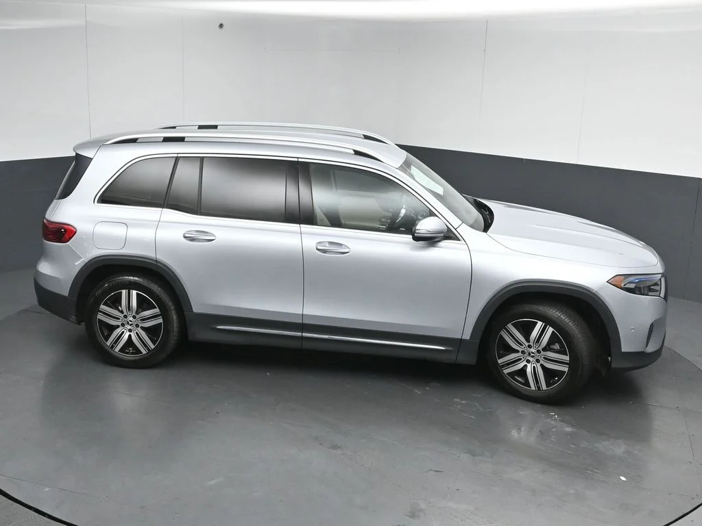 Used 2024 Cirrus Silver Metallic Mercedes-Benz 300 image 46