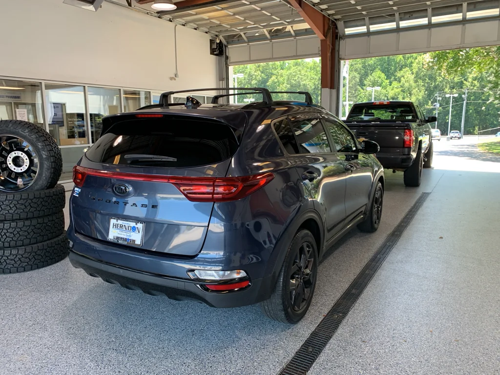 Used 2021  Kia S image 9