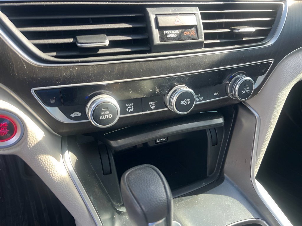 Certified Used 2018  Honda EX image 25