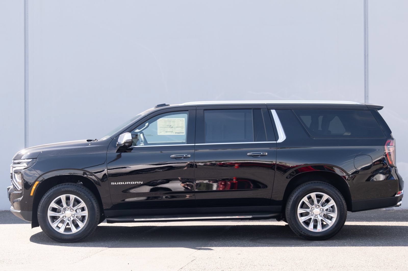 2026 Chevrolet Suburban Premier - Photo 30