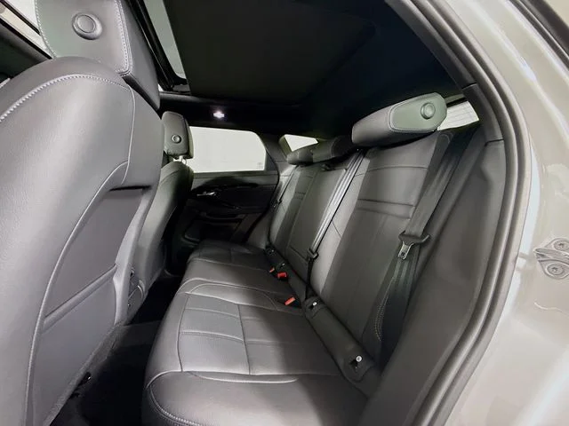 New 2026 Fuji White Land Rover  image 24
