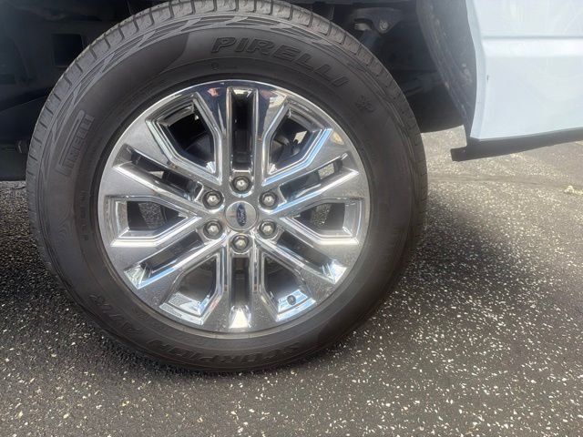 Certified Used 2024 Oxford White Ford XLT image 10