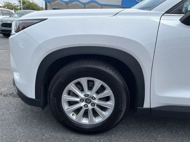 Used 2024 Beige Toyota XLE image 20