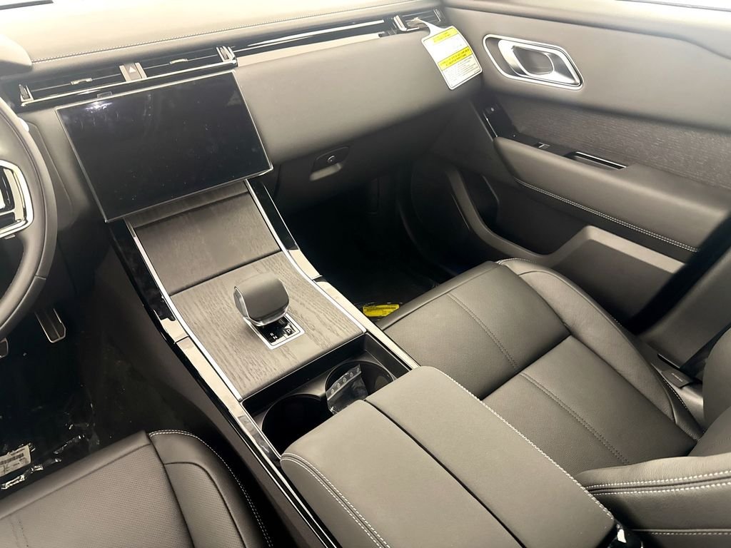 New 2026 Giola Green Land Rover Belgravia Edition image 23
