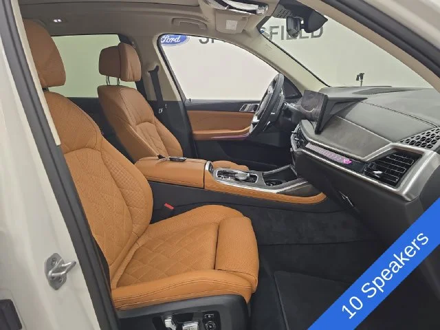 Used 2025 Alpine White BMW xDrive40i image 10