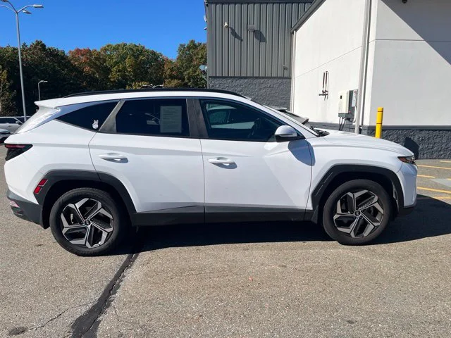 Used 2023 White Hyundai SEL image 2