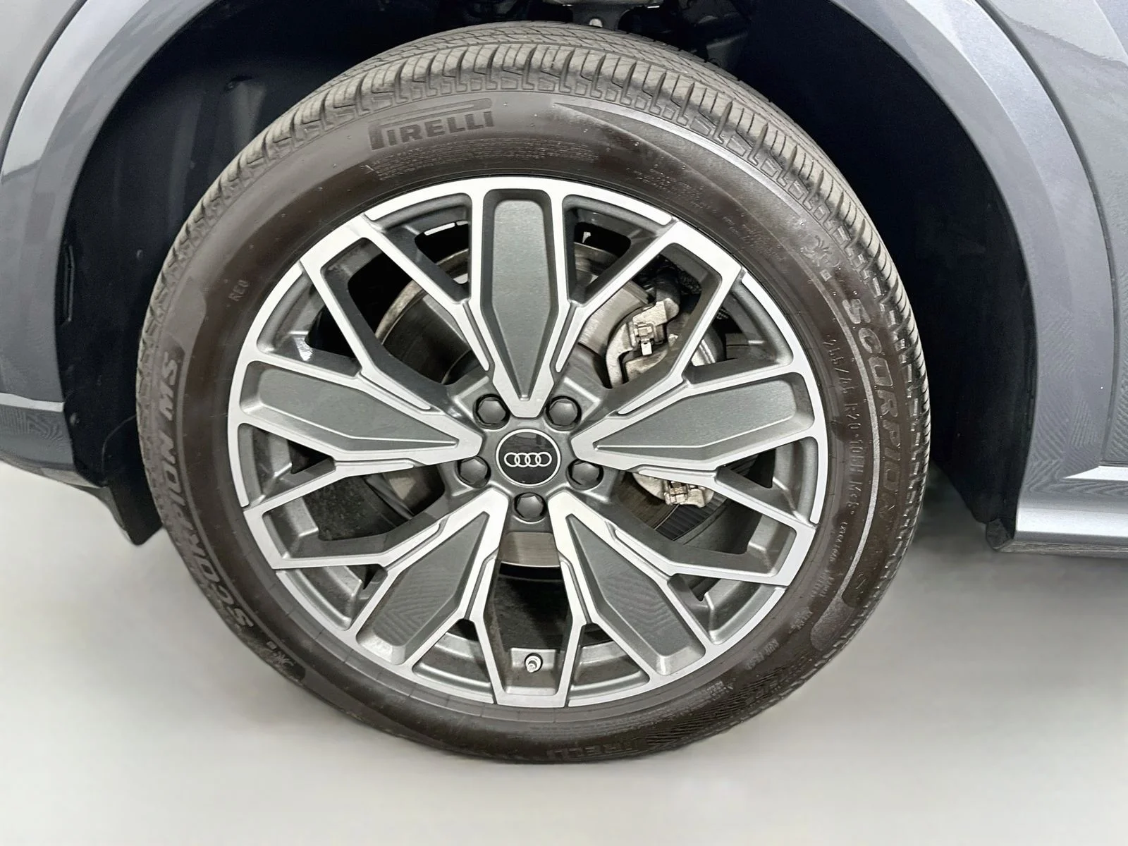 Used 2025 Tambora Gray Metallic Audi 2.0T Premium Plus Adaptive Cruise Vented Seats image 29
