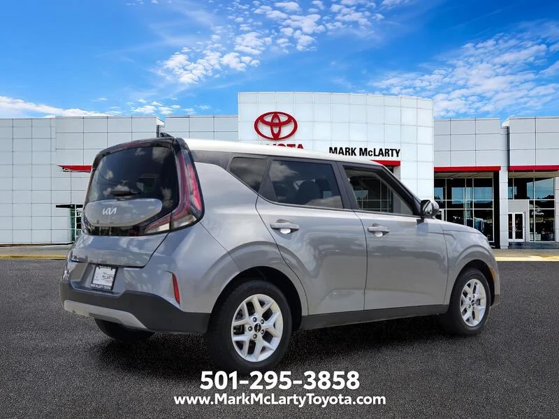 Used 2023 GRAY KIA LX IVT image 5