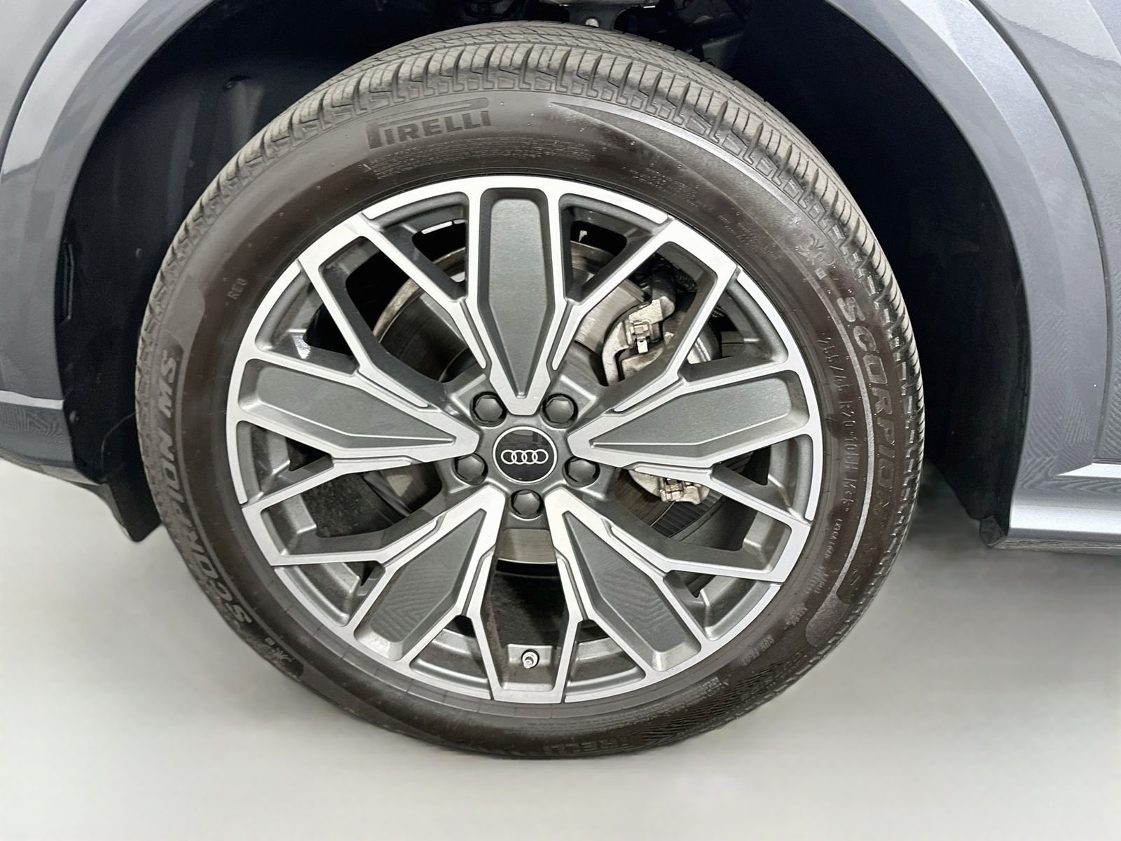 Used 2025 Gray Metallic Audi 2.0T Premium Plus Adaptive Cruise Vented Seats image 29