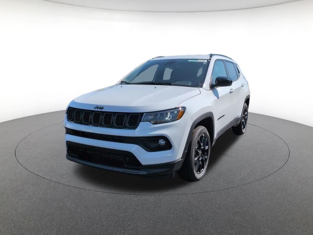 New 2026 Bright White Clearcoat Jeep Latitude image 14