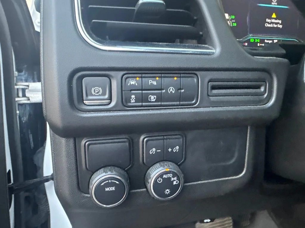 Used 2023 White Chevrolet RST image 11