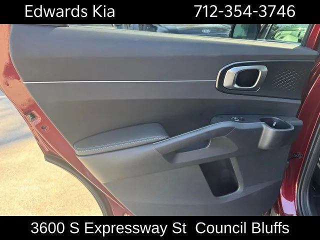 2025 Kia Sorento S - Photo 13