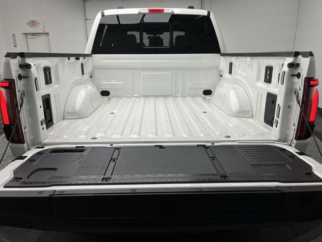 Used 2024 Star White Metallic Tri-Coat Ford King Ranch image 37