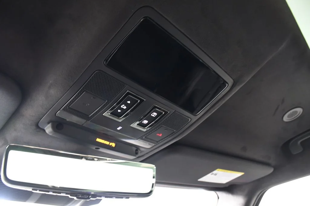 Used 2026 Narvik Black Land Rover OCTA image 33