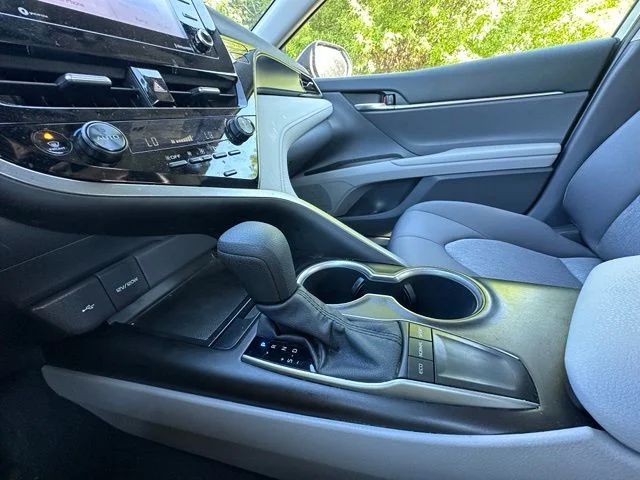Used 2022 Silver Toyota LE image 14