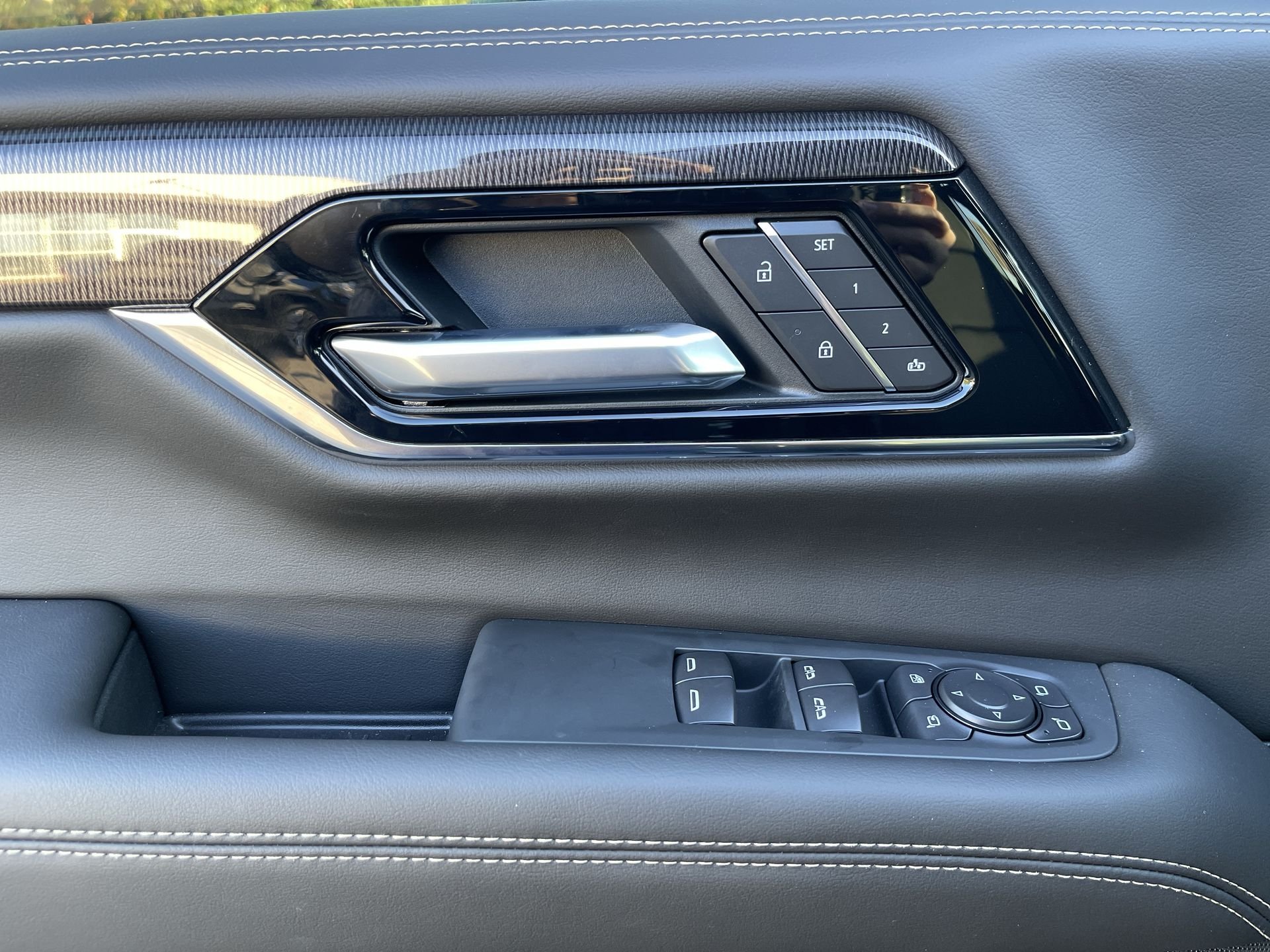 New 2026 Onyx Black GMC Elevation image 57