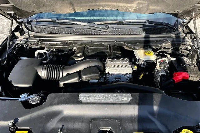 Certified Used 2022 Metallic Jeep Series III image 31