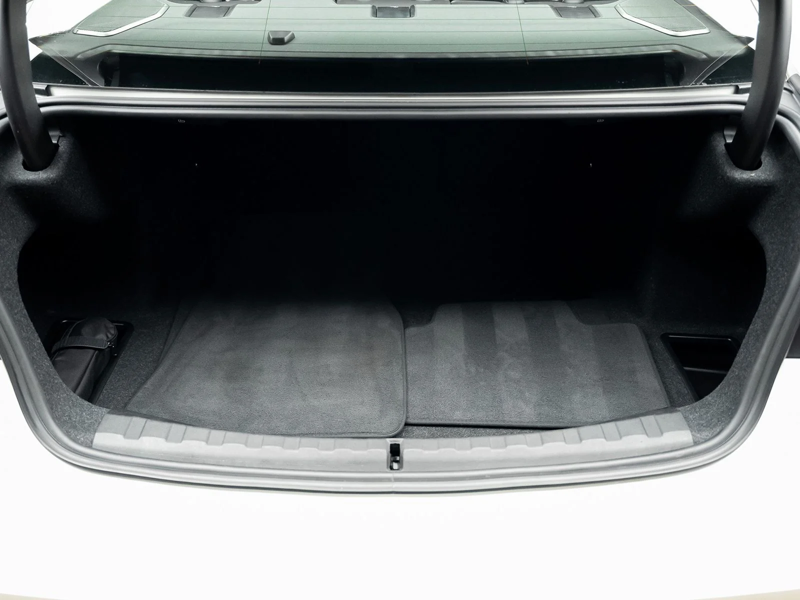 Used 2024 White BMW CS image 62