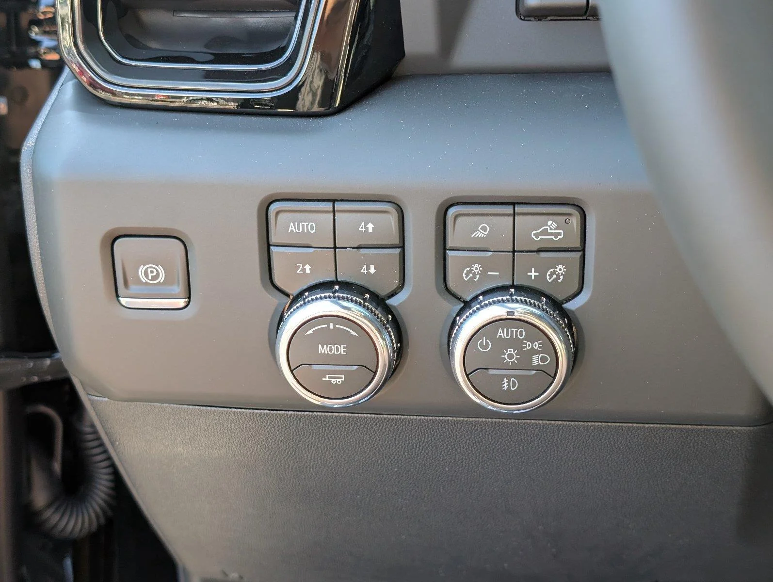 New 2026 Onyx Black GMC AT4 image 31
